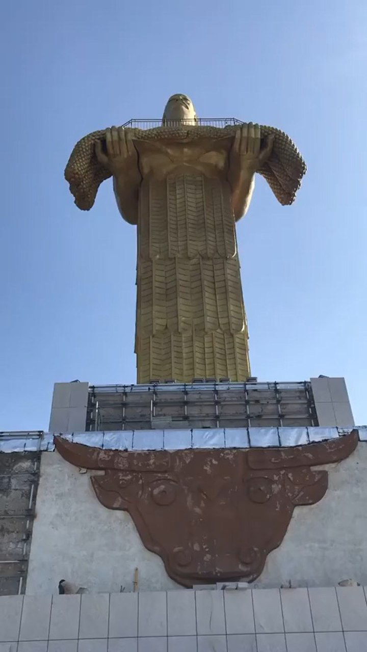 打卡家乡山西长治老顶山炎帝像