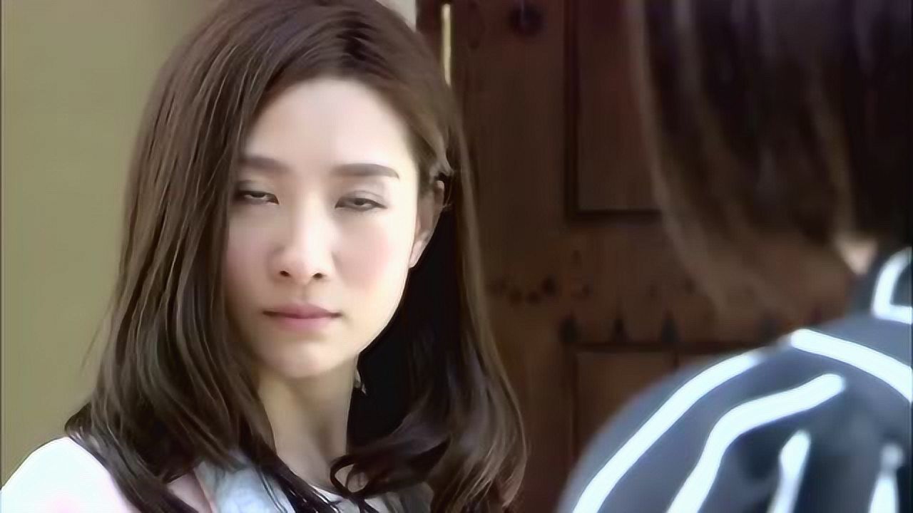 爱情不打烊小芸被晓君扫地出门不料靖晨及时赶到揭穿了她