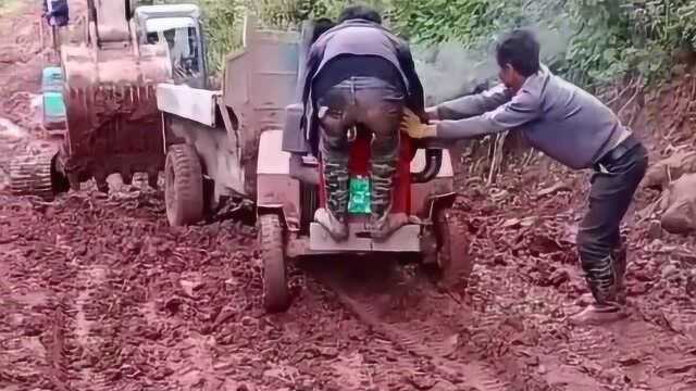 大雨过后车子难走,泥巴路打滑严重