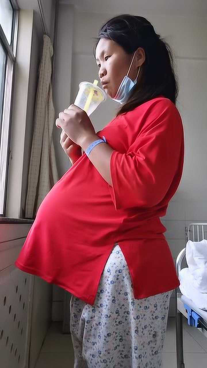 大肚子美女怀孕要生了图片