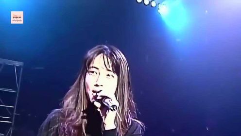 日本乐队ZARD主唱坂井泉水演绎《爱在黑暗中》MV