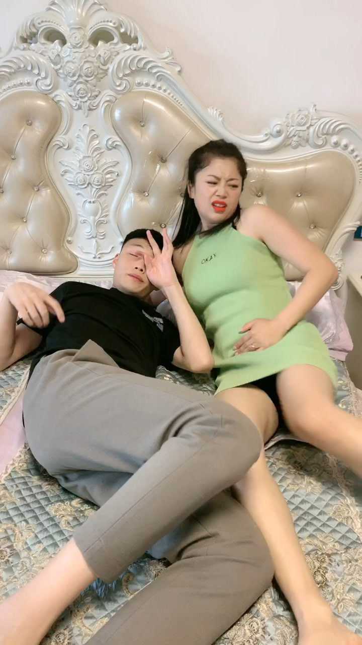 第一次和男朋友同居居然发生这种事情我该怎么收场