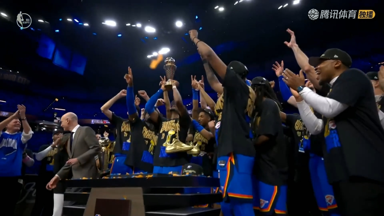 总冠军荣 耀时刻 回顾巅峰相关图片1