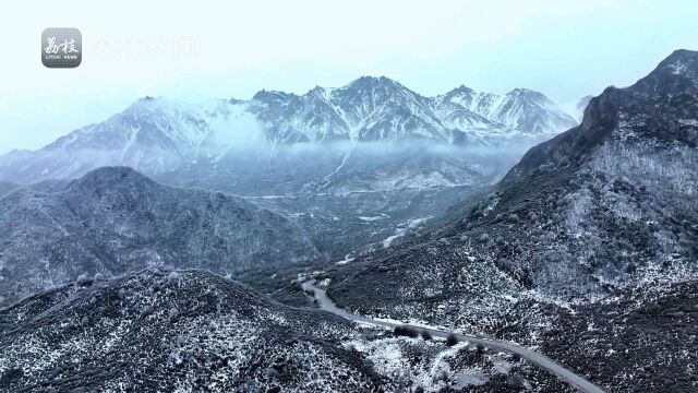 雪落青海!群加国家森林公园银装素裹如水墨画