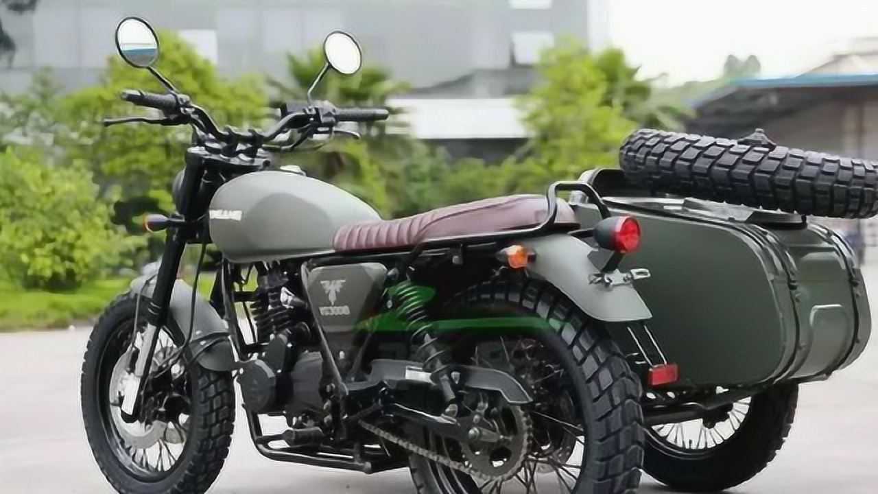 售价268万起的边三轮摩托车水冷发动力使用大量皮革包裹