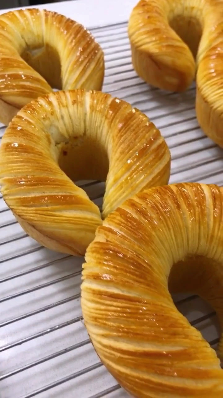 丹麦月牙弯弯面包