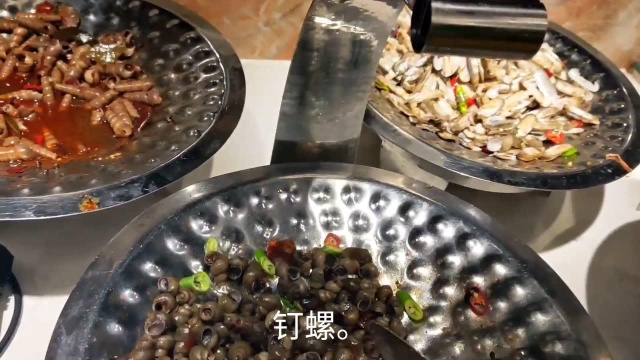 青岛李沧区煮考官自助烤肉火锅还不错哟.