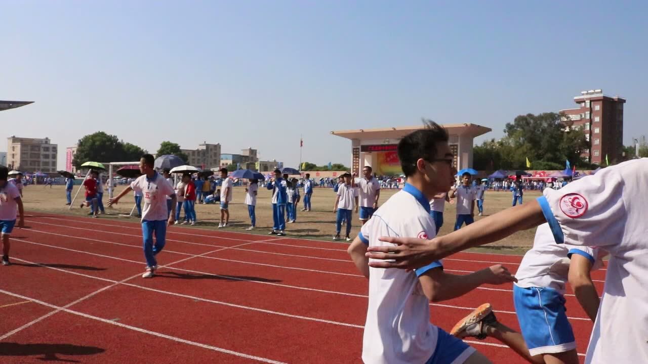 廣東高州中學2019年秋季田徑運動會接力比賽視頻