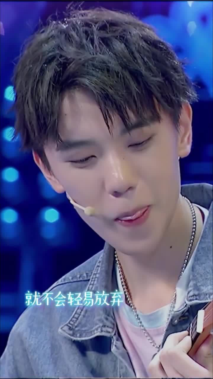 虽然总说@童子沩已经长大了,但是他现在的样子真的