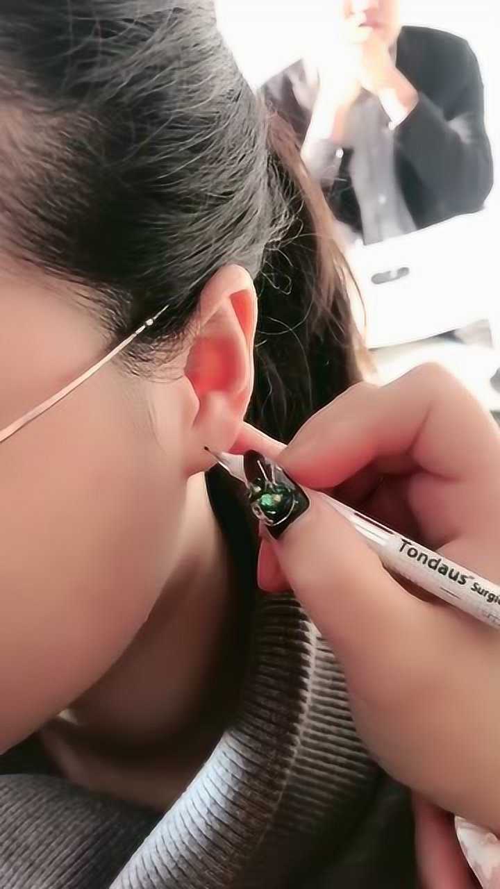 以后在家自己就可以穿耳洞了一次性穿耳器真的好方便