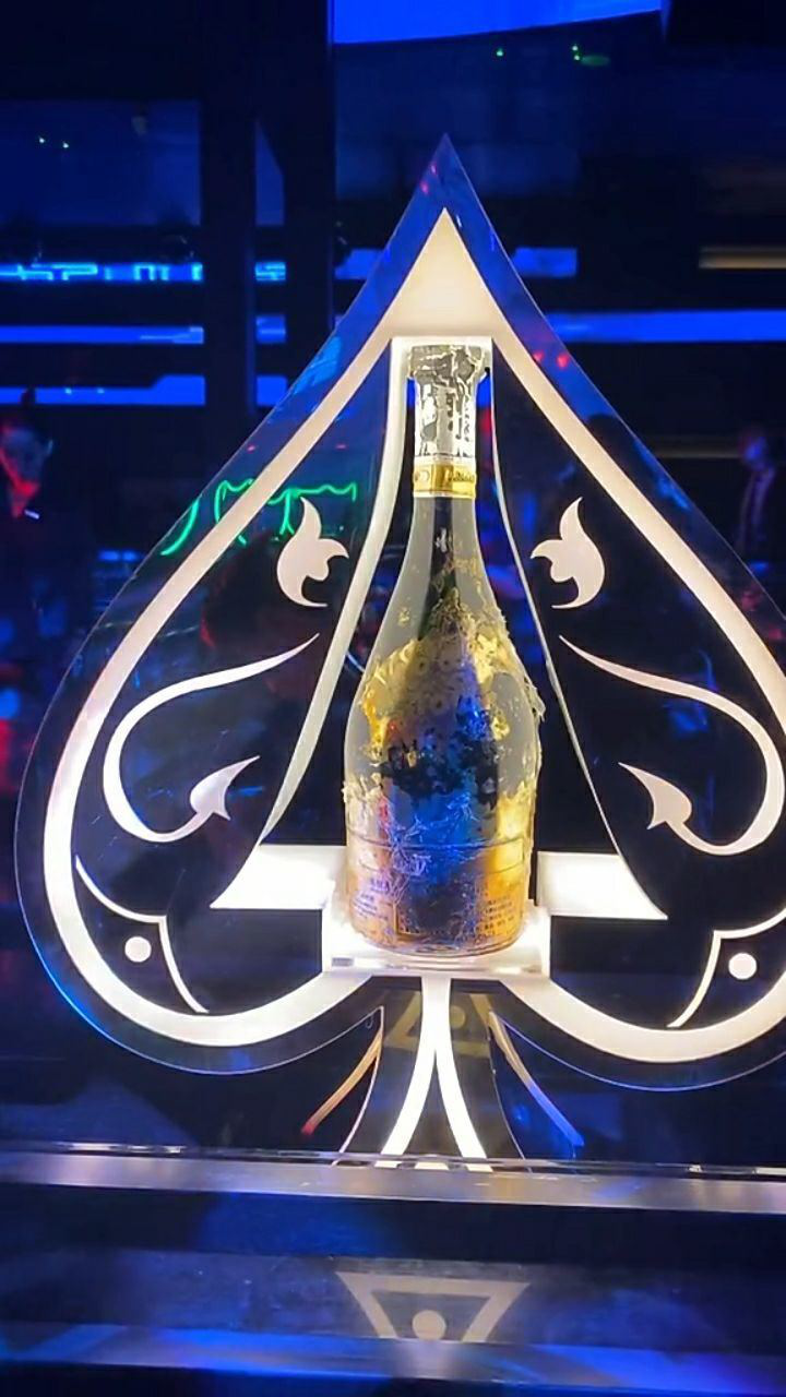 你们知道这瓶黑桃a经历了什么嘛?