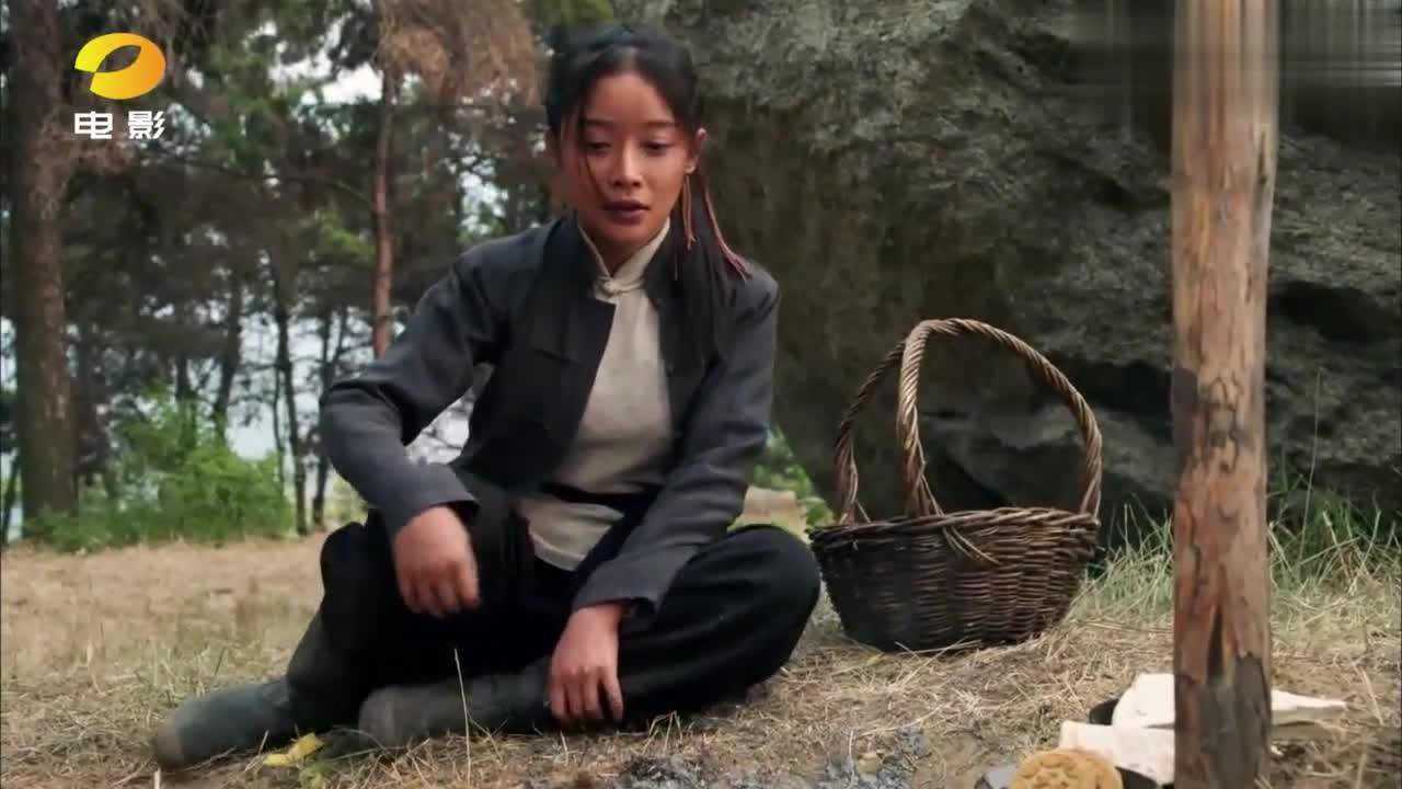 地道女英雄柳絮来看望母亲称枣花救过自己的命不能忘恩负义