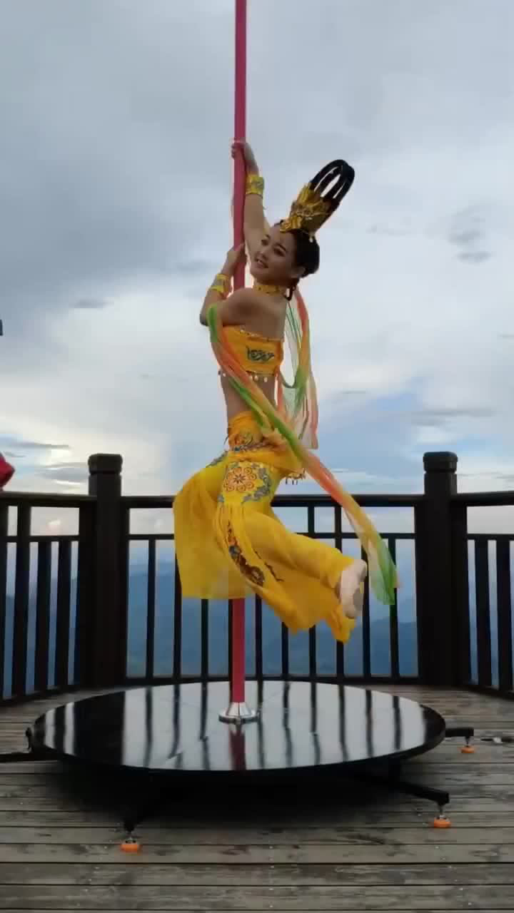 还是古装更适合宋城小白,这一点应该没有不服的吧!