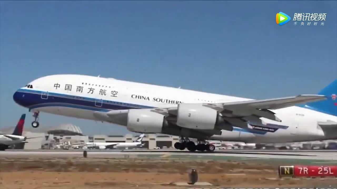 南航A380起飞全过程，不愧是世界上最先进的客机，起飞速度不俗_高清