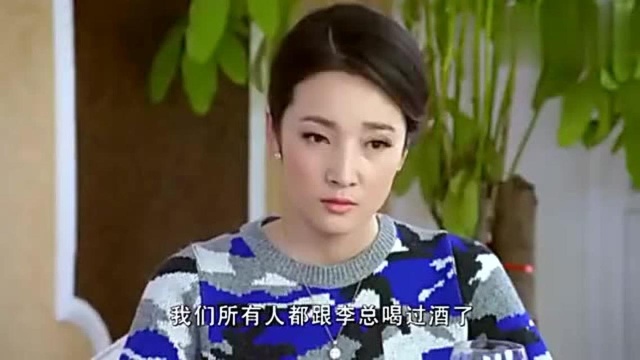 小伙被开除不服气,没想到总经理一句话,乖乖坐下吃饭