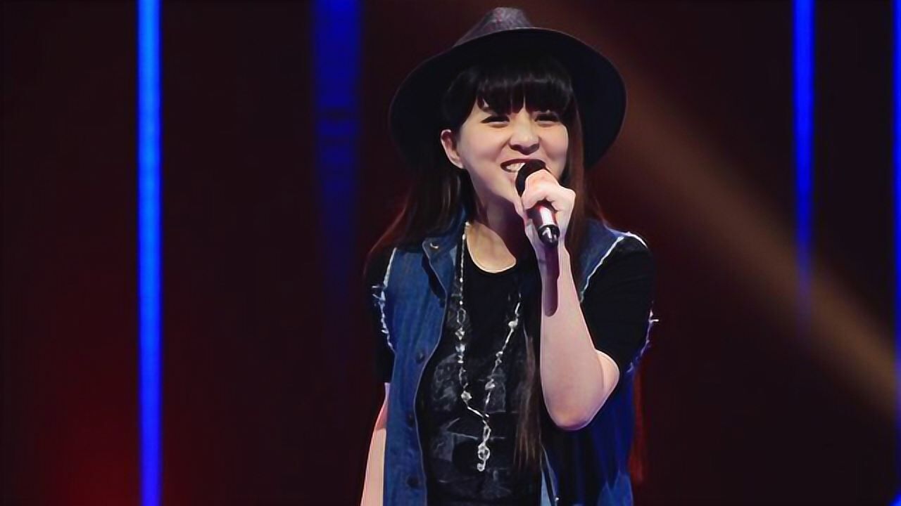 贝贝咆哮演唱《蓝莲花》,比许巍唱的还好,摇滚女王!