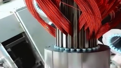 原来电机里面的铜线,就是这样缠绕上的,涨知识了!