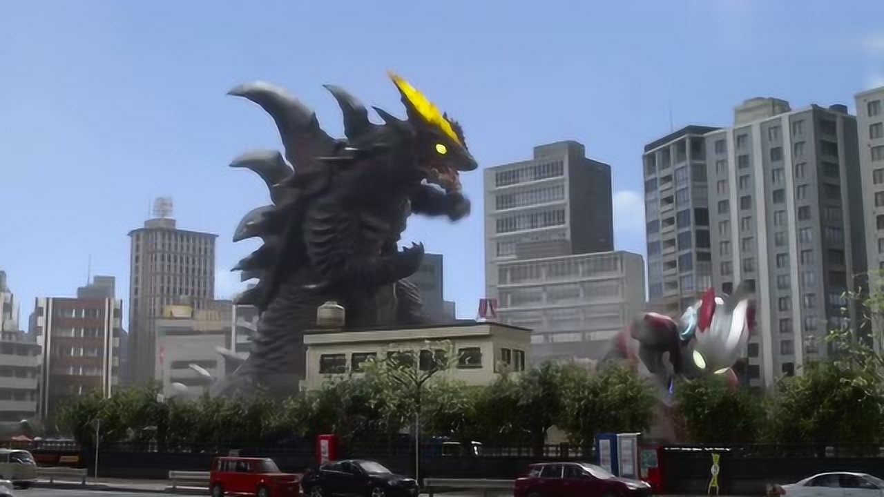 奥特曼大地变身艾克斯不敢跟和怪兽打艾克斯鼓励大地