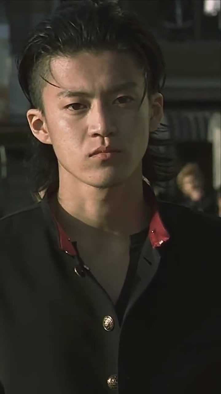 送你一张动态壁纸热血高校小栗旬有些人暗地里却是发廊小哥