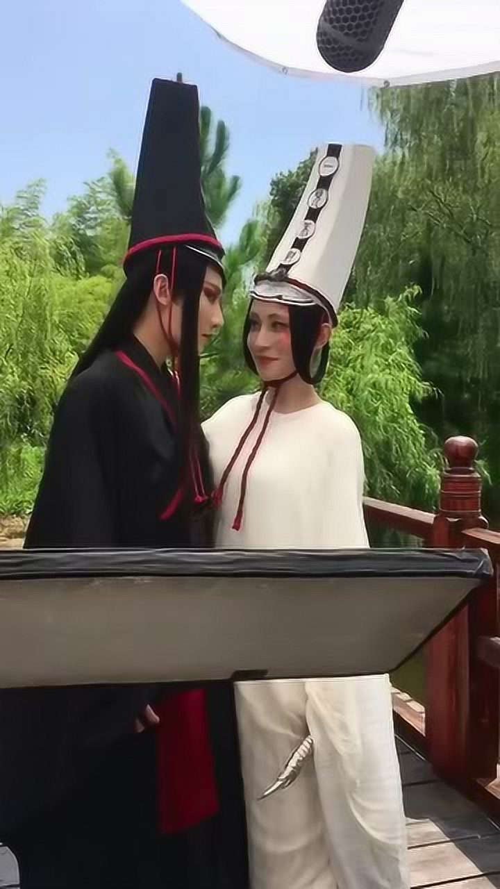 黑白无常看对眼了,完全忘了正在演戏!_腾讯视频