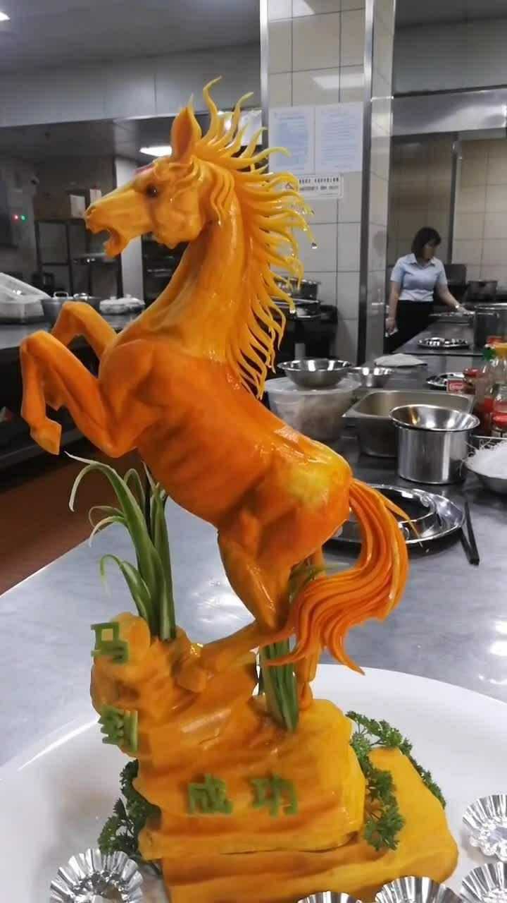 新做的食雕盘头作品,马到成功,旗开得胜!