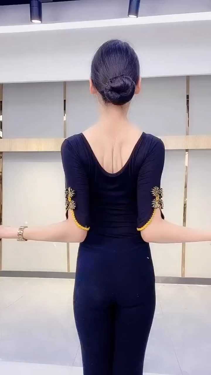 快速消除虎背熊腰减掉富贵包拥有迷人少女背