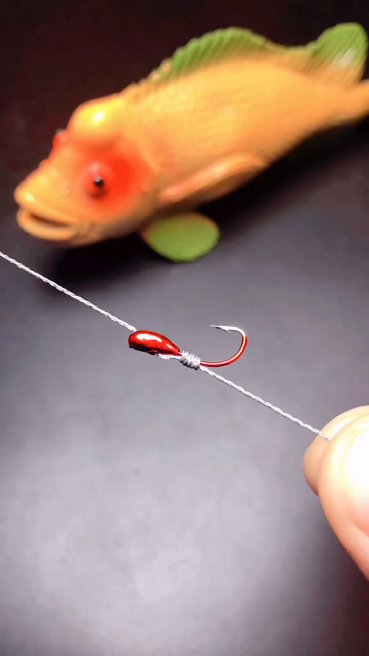 钓鱼小妙招之孔式朝天钩的绑法