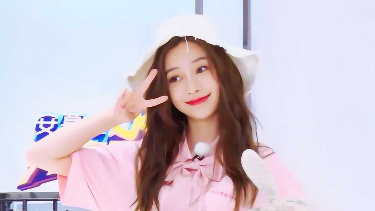 奔跑吧张翰给为angelababy挑的衣服粉粉嫩嫩超可爱