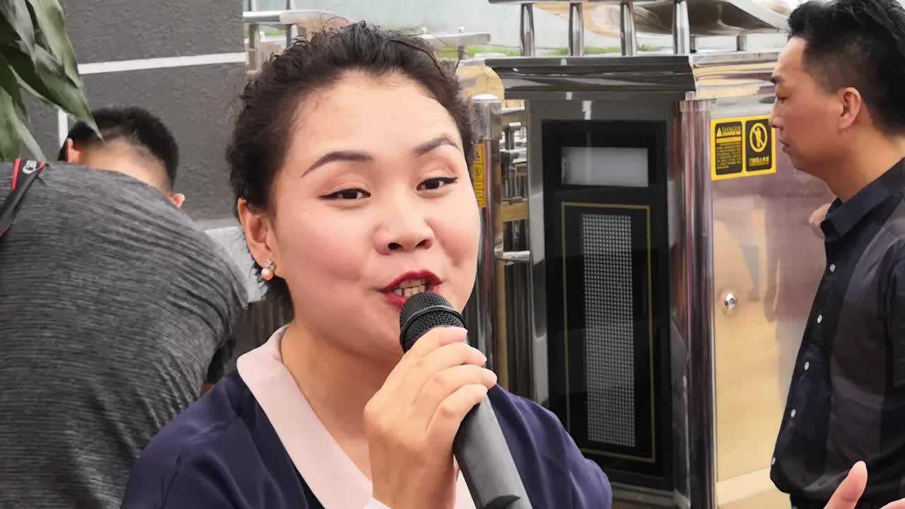 大美女袁庆唱好日子为芦笋代言这歌唱的真好听