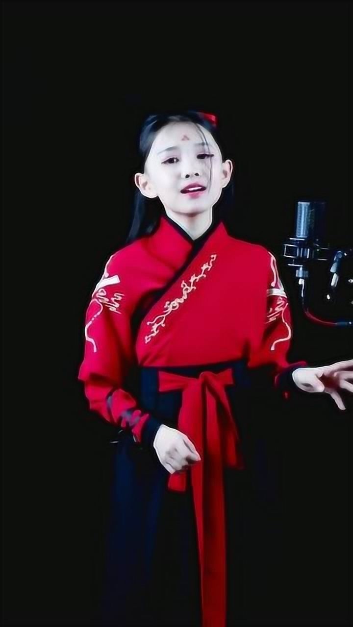 宋小睿一曲相思很动听就是感觉表情太夸张唱歌还不错