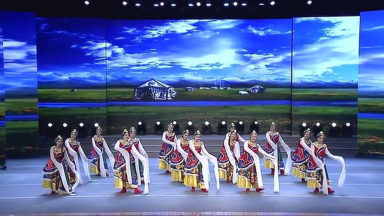 风格独特的藏舞卓玛泉一支草原舞跳的超好看请大家欣赏吧