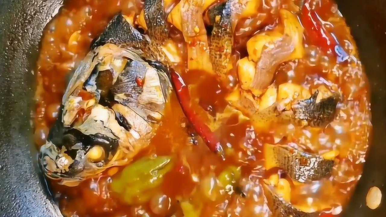 炖花鲢鱼的家常做法鱼肉新鲜滑嫩汤汁好喝一条不够吃的