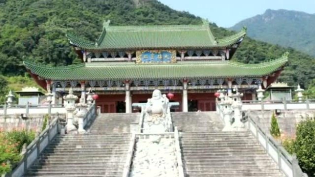 汕尾市海丰县莲花山鸡鸣寺风景区