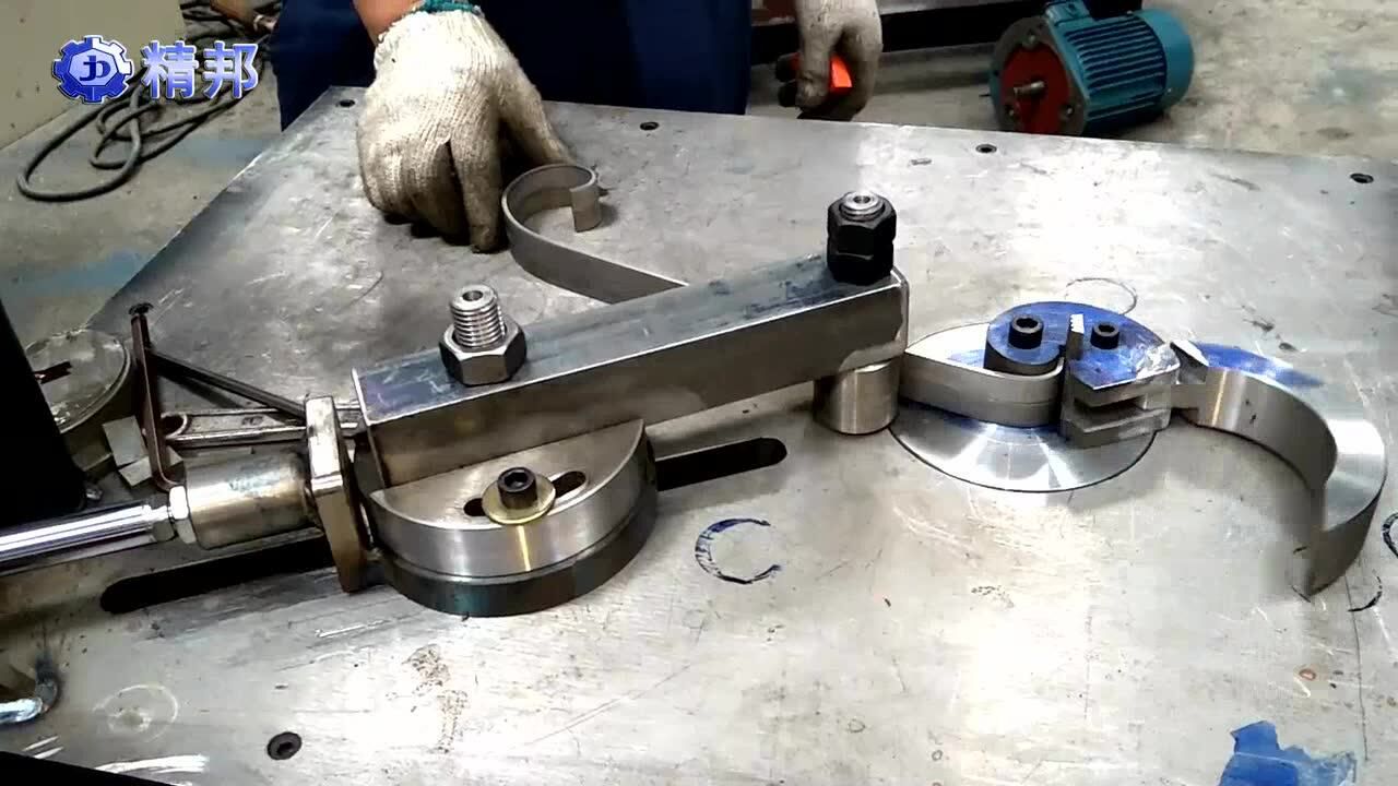 铁艺弯花机专辑 扁铁弯花机视频 圆棒弯花机图片