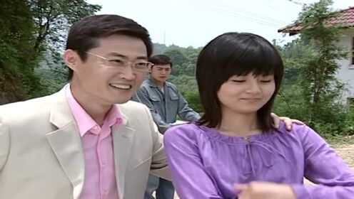 悠悠寸草心2建良故意当着玉辉面强亲家欣,想羞辱玉辉,真变态