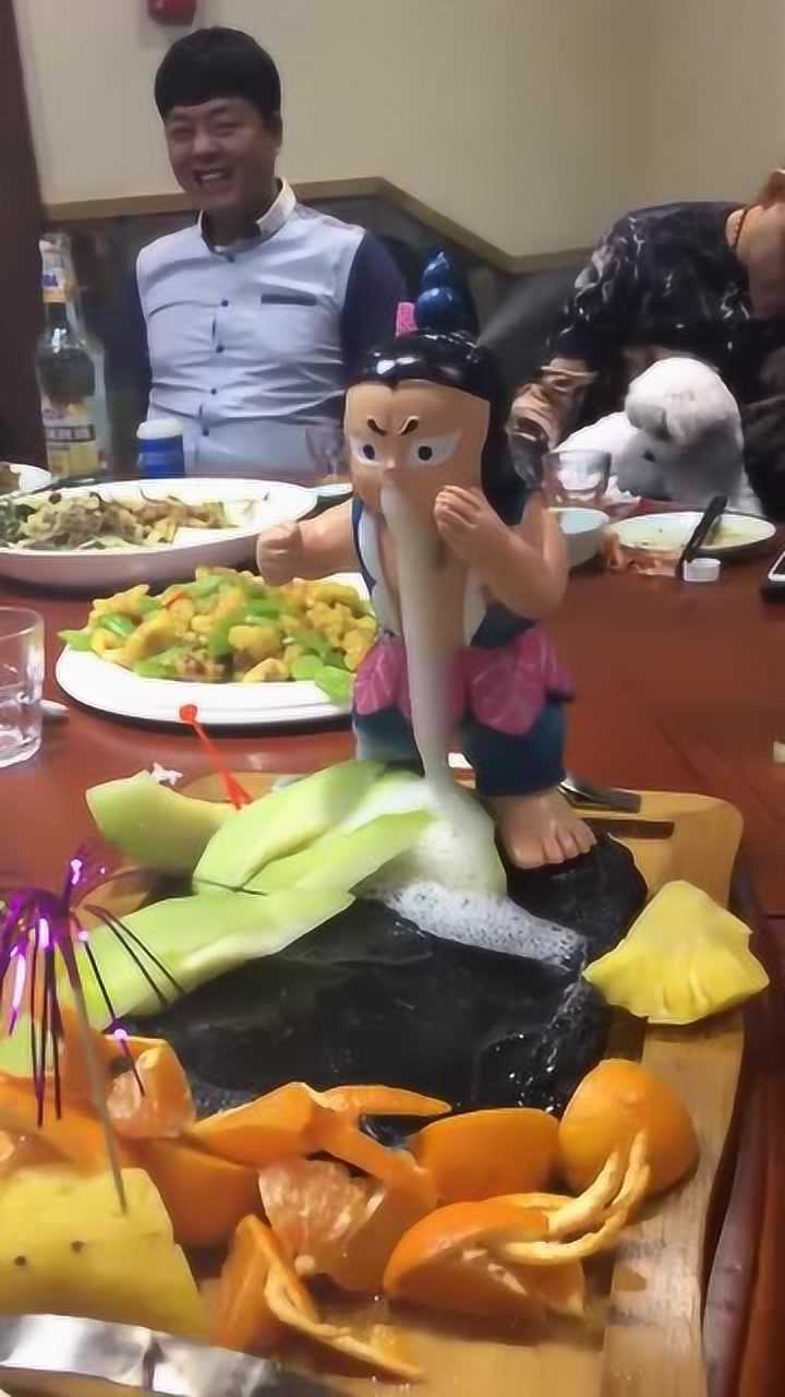 金刚葫芦娃喝多了,都吐了