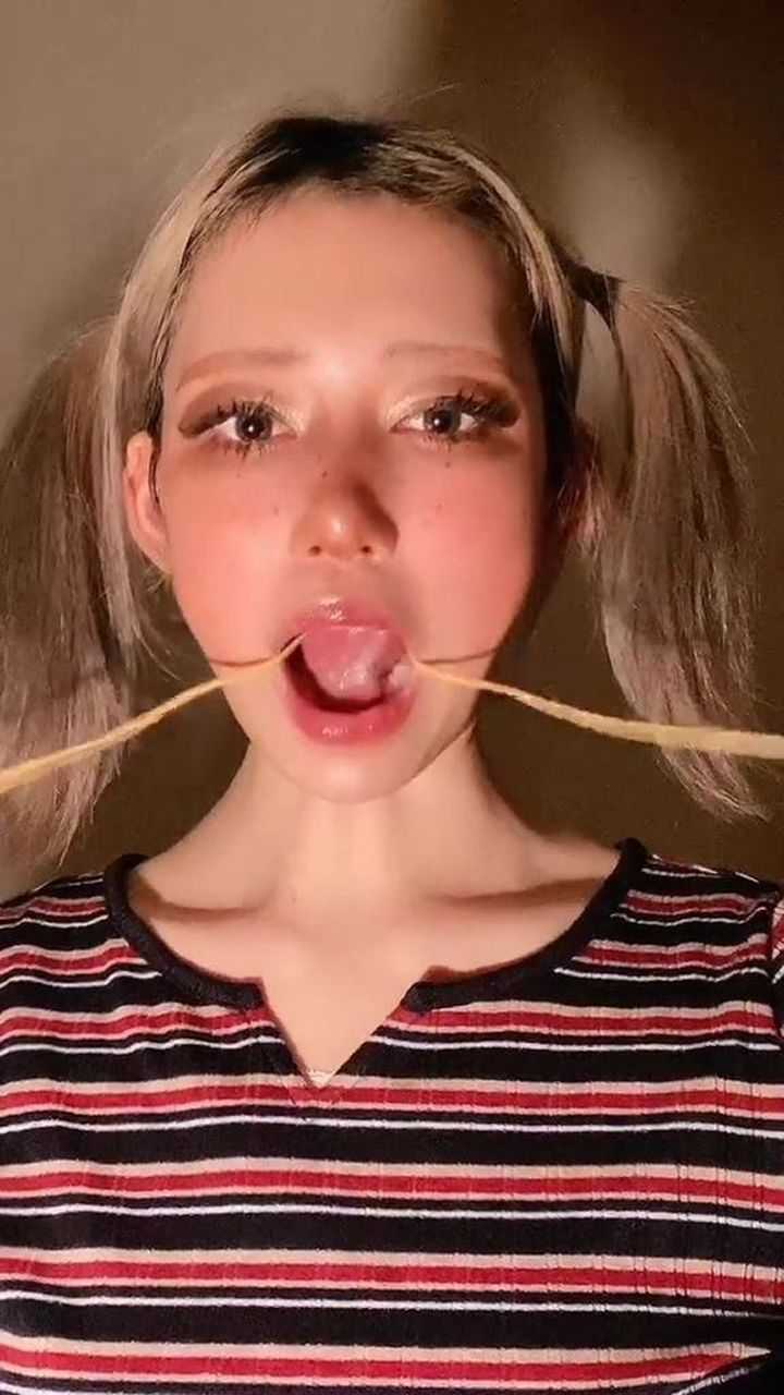 舌头给绳子打结,怎样练成的?