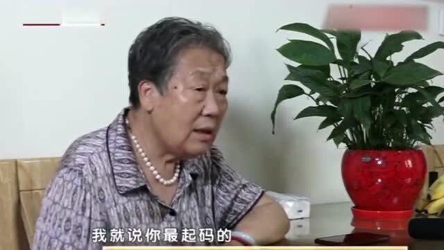 女子曾被弟弟殴打过,从此断了与父母的联系,这是为何?