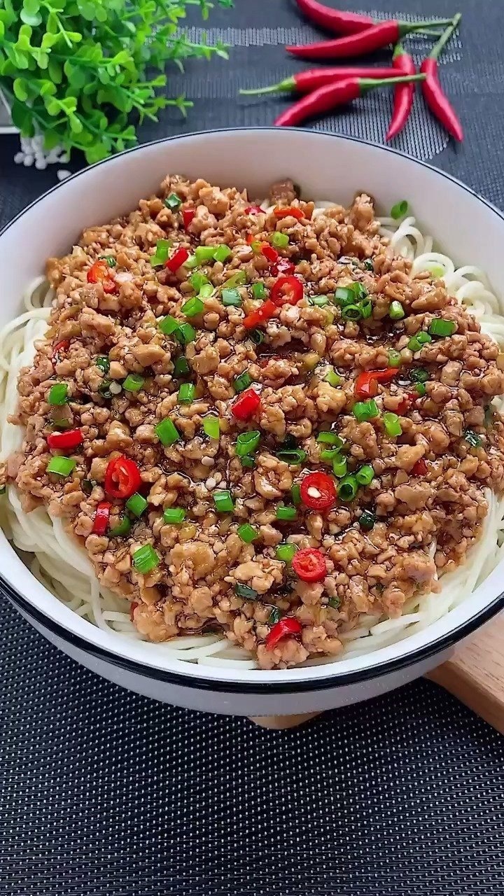 肉末拌面,酱香浓郁,太好吃啦