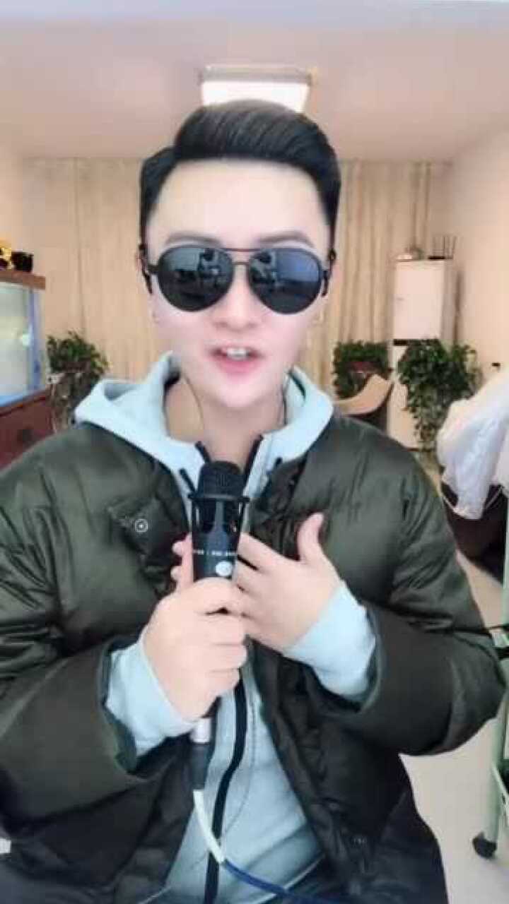 反串歌手韩龙老师的真身来了一首公虾米太有男人味了