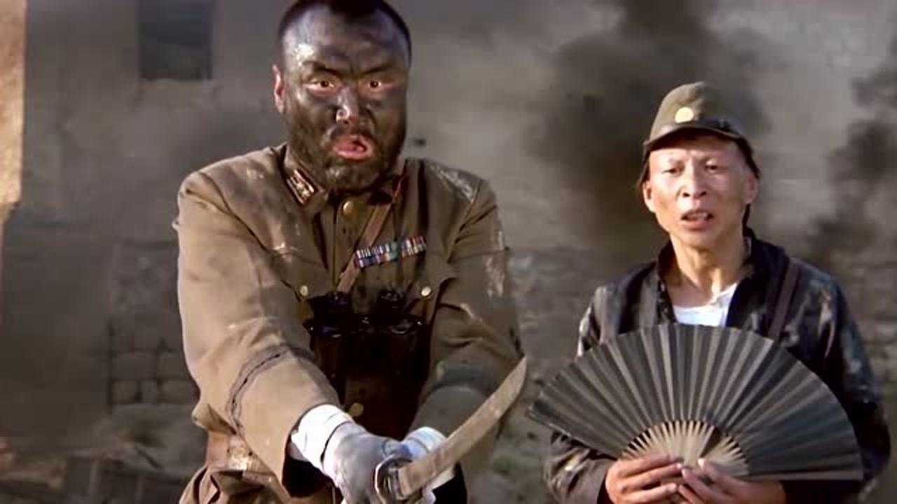 骑猪冲锋的鬼子,用铁锅挡子弹的大叔,一部让人笑哭的电影!