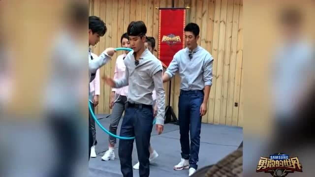 程潇教师弟呼啦圈杂技丁泽仁内心os太难了潇潇就是在难为我