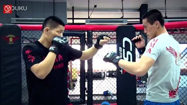 铁汉亦柔情中国MMA领军人物“吸血魔”李景亮