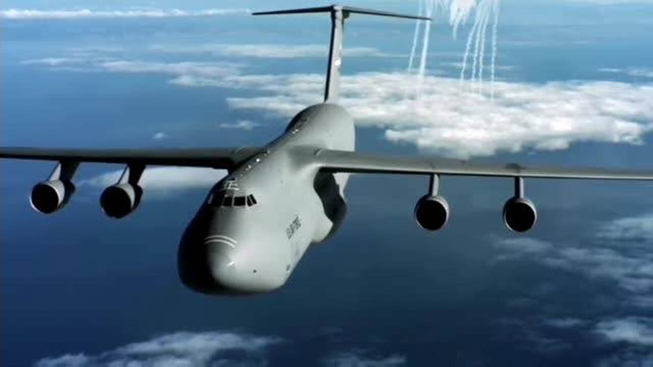 美国空军c5银河全球霸王运输机,果然大飞机就是稳,看着就很过瘾