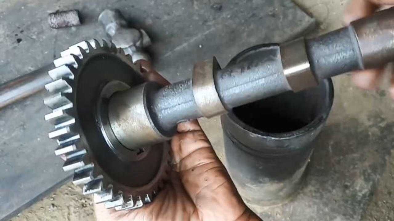 实拍更换柴油发动机的凸轮轴全过程学会自己换不求人