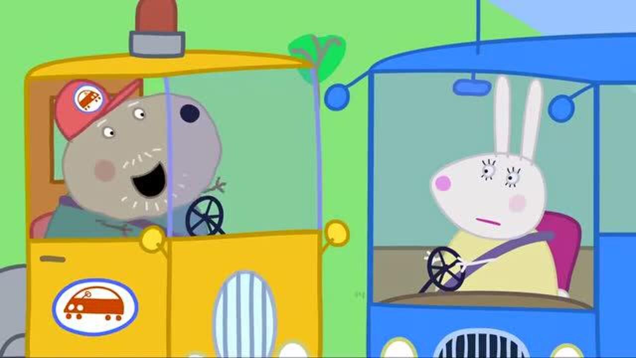小猪佩奇:猪爷爷的小火车,小朋友们都喜欢,呜呜呜开车了!