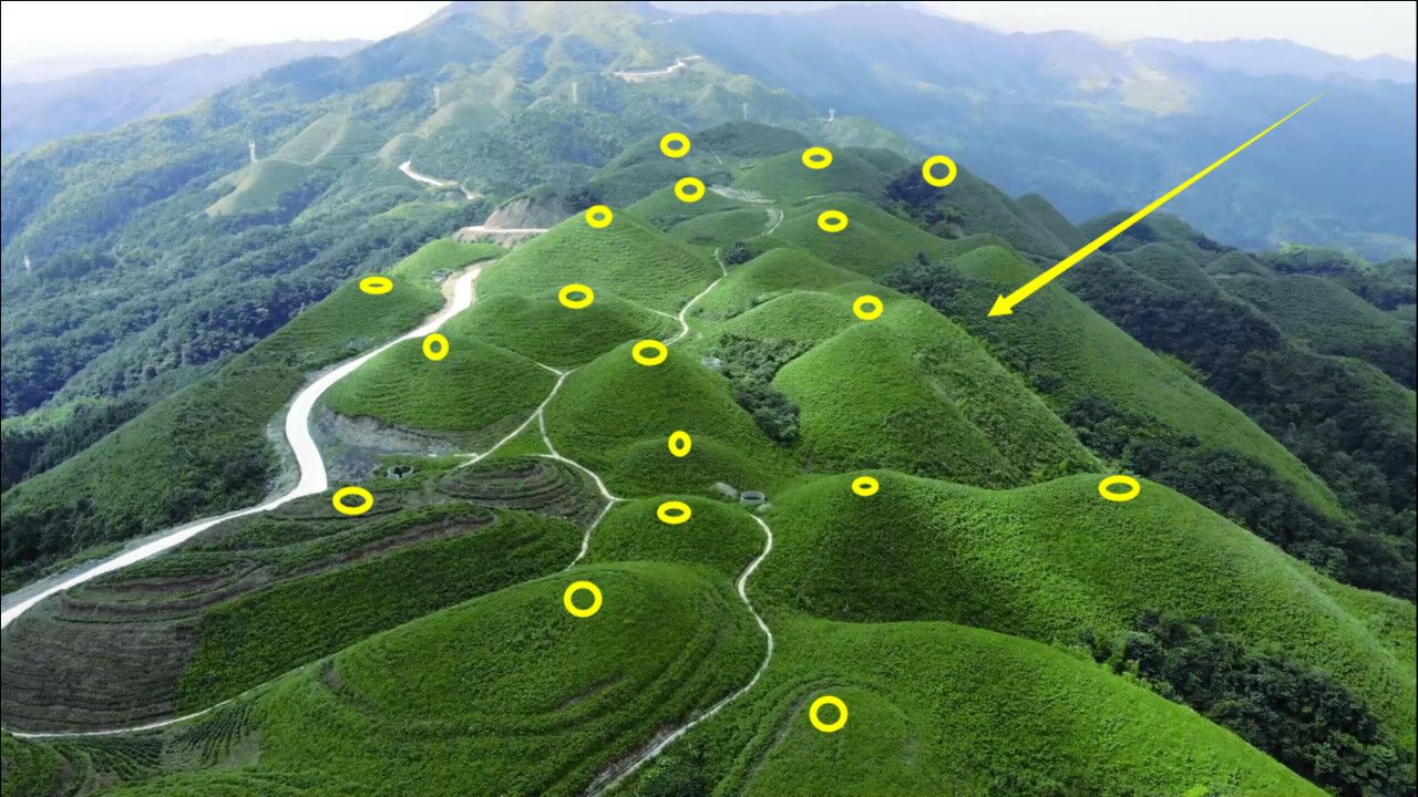 山包罗列,犹如"将军点兵",非常气派的风水宝地啊!