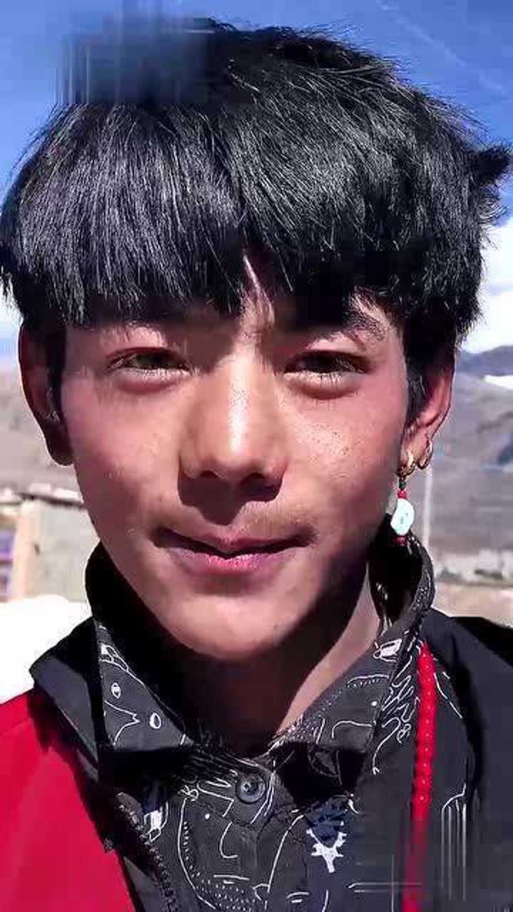 网络爆红康巴汉子丁真合集