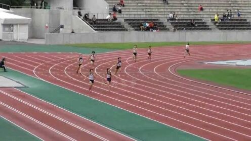 实拍日本群马县高校新人运动会女子4×400米决赛