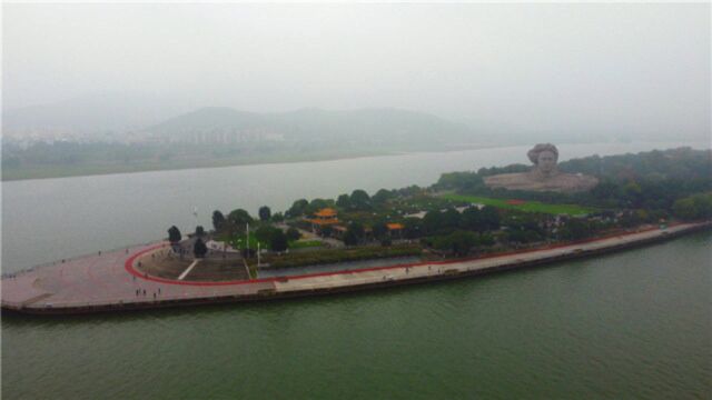 顶风冒雨航拍橘子洲头景区